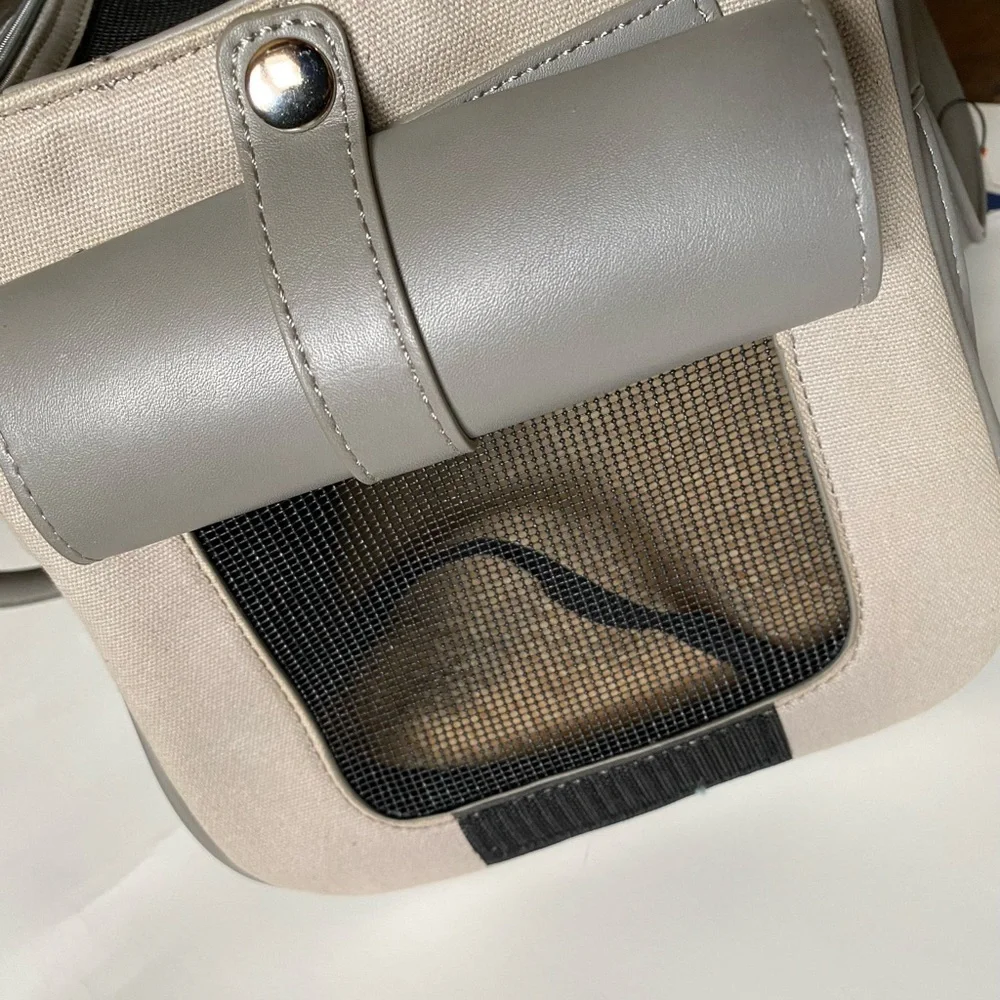 NWT Bon Voyage pet carrier
